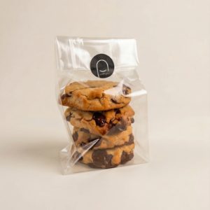 Cookie sin azúcar elaborada con pasta de dátil, frutos secos y cacao. Dulce artesanal de Papín Dulce en Logroño.